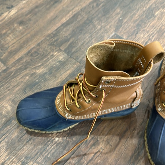 The Original L.L.Bean Insulated Boot, made in Maine since 1912 - Picture 2 of 4